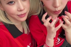 红衣金发超吸睛！美女柳智敏现场营业，满脑子都是墨西哥夹饼