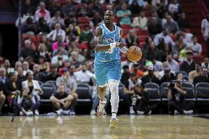 美媒称,罗齐尔力求回归NBA,但联盟及黄蜂队持续实施限制措施