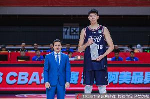 媒体人表示：徐昕出国深造的大门尚未关闭，NCAA仍是一个值得考虑的选项