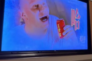 离谱到球迷以为是AI