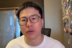解说：资深艺术家赵继伟首秀展威定胜，祝贺中国男篮逆境求生