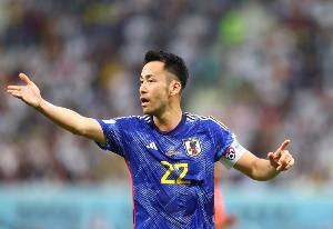 吉田麻也：与巴西对决90分钟是成长，替补阵容深度不足
